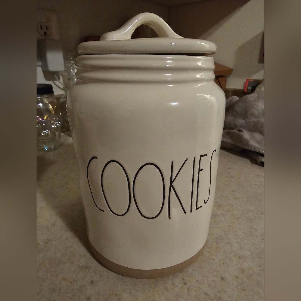 Rae Dunn Cookie Jar